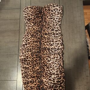 Ruched Leopard print strapless dress